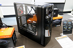 ���������꡼ No.015�Υ���ͥ������ / Tt eSPORTS�Υ����ޡ������������ϰػҤǿ��륯���Τ���͸����� Thermaltake�Υ��٥�Ȥǥ����ޡ����������ʤ�����å����Ƥ���