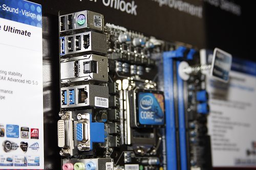 ꡼ No.001 | COMPUTEXSandy BridgeбIntel 6ޥܡɤƼҤŸ