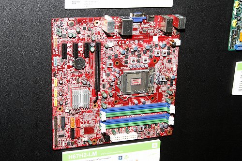 ꡼ No.008 | COMPUTEXSandy BridgeбIntel 6ޥܡɤƼҤŸ