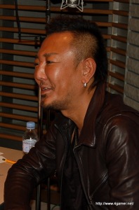 画像ギャラリー No.006のサムネイル画像 / Webラジオ「神室町RADIO STATION」がまたもや復活。収録現場で名越総合監督,黒田崇矢さん,宇垣秀成さんにインタビュー