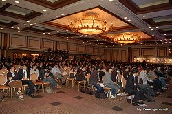 画像ギャラリー No.008のサムネイル画像 / 三浦春馬さんや次長課長の井上さんらCM出演タレントによるクエスト実演も行われた,「モンスターハンターポータブル 3rd」完成披露発表会の詳細レポートを掲載