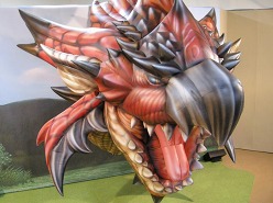 画像ギャラリー No.010のサムネイル画像 / 「MHP 3rd」,ユニクロの一部店舗で12月11〜19日にコラボクエストを先行配信。全30色柄のコラボTシャツを明日から販売