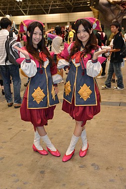 画像ギャラリー No.004のサムネイル画像 / 東京地区代表が決定した「モンスターハンターフェスタ'11」東京大会をレポート。スペシャルステージには次長課長の井上 聡さんや後藤真希さんらが登壇