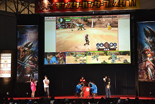 画像ギャラリー No.055のサムネイル画像 / 東京地区代表が決定した「モンスターハンターフェスタ'11」東京大会をレポート。スペシャルステージには次長課長の井上 聡さんや後藤真希さんらが登壇
