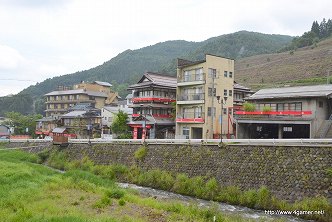 画像ギャラリー No.019のサムネイル画像 / 「モンスターハンターポータブル 3rd×信州渋温泉」のコラボは今回も“本気”。釣り大会やユクモ村と化した温泉街巡りのレポート(第2部)を掲載