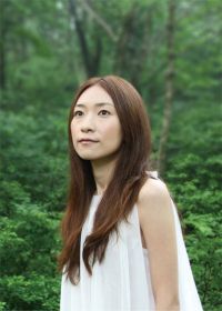 画像ギャラリー No.004のサムネイル画像 / 「WHITE ALBUM」のOP/ED曲も収録。Suaraさんの新アルバム「花凛」発売