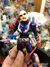 画像ギャラリー No.013のサムネイル画像 / マフィア梶田の二次元が来い!:第242回「スクーターに跨がり刀剣乱舞するフィギュア梶田」