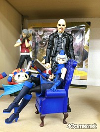 画像ギャラリー No.015のサムネイル画像 / マフィア梶田の二次元が来い!:第242回「スクーターに跨がり刀剣乱舞するフィギュア梶田」