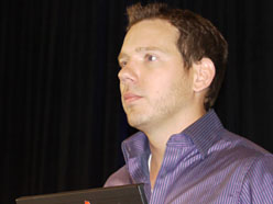 ꡼ No.002Υͥ / GDC 2011Gears of WarΥ֥쥸󥹥᤬֥೫ȯԤؤ֤٤2Ĥζ