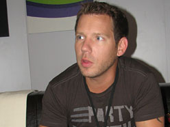 ꡼ No.010Υͥ / E3 2011ϥա֥쥸󥹥᤬Gears of War 3פθɤ򼫤ܺϥ꡼ǽϤˤʤΤ