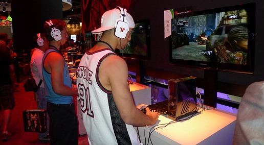 ���������꡼ No.006�Υ���ͥ������ / ��E3 2011��Microsoft����Gears of War 3�פο����ϥץ쥤�⡼�ɡ�Horde 2.0�פ��������Ϥ����Ƥ������Ƥ䤤����