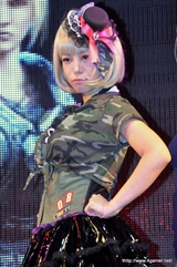 画像ギャラリー No.021のサムネイル画像 / 本日発売の「Gears of War 3」,FUJIWARA,椿鬼奴さん,あやまんJAPANが発売を祝福しに駆けつけた,発売記念イベントの模様をレポート