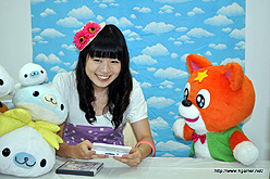 画像ギャラリー No.005のサムネイル画像 / テレビ神奈川のテレビ番組「キッズ劇場」ロケ現場で、宮本佳那子さんに「まめゴマ3〜かわいいがいっぱい〜」に対する想いを聞いてきた