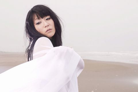 画像ギャラリー No.001のサムネイル画像 / 「ネプテューヌ」のOP曲収録。naoさんの最新シングルCD発売決定