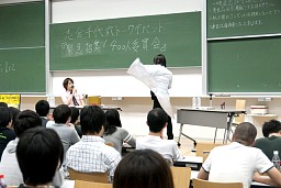 画像ギャラリー No.013のサムネイル画像 / 志倉千代丸氏が2時間たっぷりと語ったアニメ版「STEINS;GATE」や「STEINS;GATE 8bit」の裏話。そして科学ADVシリーズ最新作「ROBOTICS;NOTES」の話題も