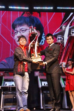 画像ギャラリー No.003のサムネイル画像 / 「ボーダーブレイク」賞金制大会「BORDER BREAK GRAND PRIX 2015」の優勝者が決定