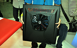 画像集#012のサムネイル/［COMPUTEX］未発表の「GeForce GTX 460M」から掃除機（！）まで多彩な取り揃え。MSIブースレポート
