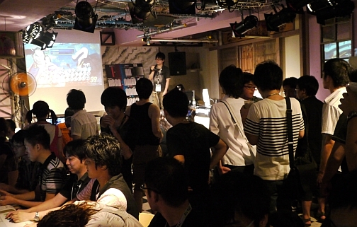 画像ギャラリー No.001のサムネイル画像 / 「スパIV」最強は誰だ。オールナイトの格ゲーイベント「GODSGARDEN #2.5」フォトレポート。そして2011年,舞台は「Evo Japan」へ