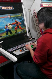 画像ギャラリー No.057のサムネイル画像 / “GODSGARDEN×4Gamer”第1弾。「スーパーストリートファイターIV アーケードエディション」稼働記念,ファーストインプレッション座談会