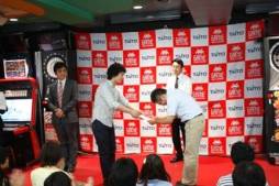 画像ギャラリー No.007のサムネイル画像 / 梅原氏らのトークショウも行われたチャリティーイベントのレポートが公開