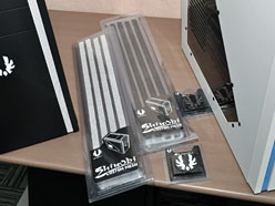 ꡼ No.011Υͥ / COMPUTEXBitFenix褫PCΥեԤե󥳥ͽϪŹޥץ쥤СѤ˺Ŭ&#033;&#063;