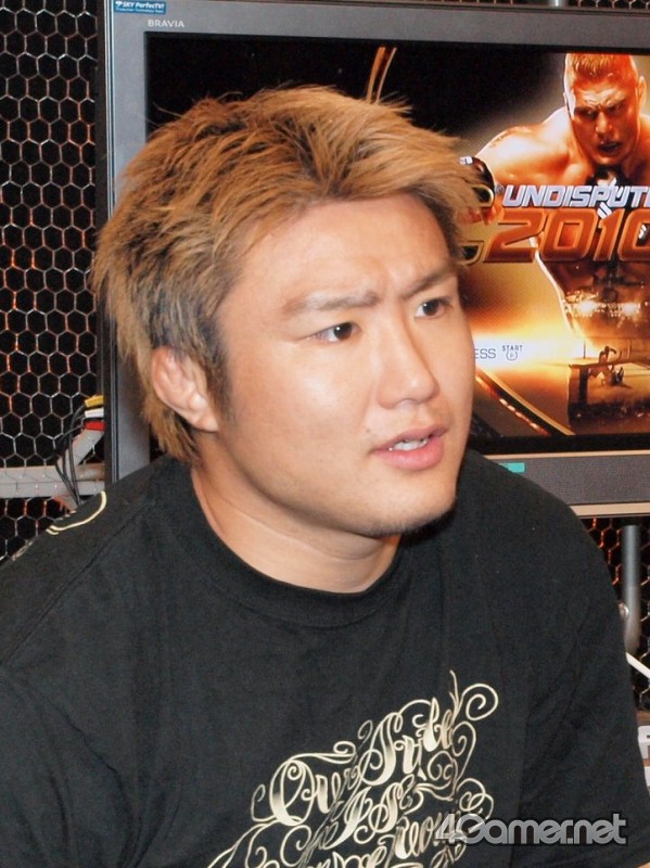 画像集no 002 五味隆典選手と須藤元気さんが Ufc Undisputed 10 で 画像集no 002 五味隆典選手と須藤元気さんが Ufc Undisputed 10 で