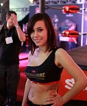 画像集#001のサムネイル/［E3 2010］金髪美女始めました。4Gamer史上初の欧米系ゲームショウ写真集出来！ E3 2010コンパニオン写真集