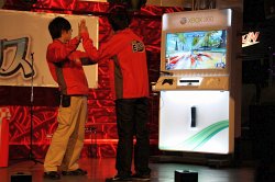 画像ギャラリー No.002のサムネイル画像 / 「タッグレース」は声を掛け合ってお互いの親密度を高めるのがコツ? 「ソニック フリーライダーズ」発売記念体験会&大会レポート