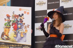 画像ギャラリー No.009のサムネイル画像 / 「キングダムハーツ Re:コーデッド」発売を記念してソラ達の巨大オブジェがイクスピアリに登場。除幕式にスクエニ橋本氏,小倉優子さん,アメリカザリガニが出演