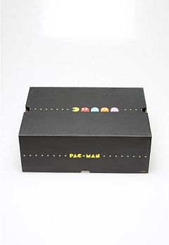 画像ギャラリー No.002のサムネイル画像 / ファッションブランド「VAROSH」,「パックマン」とのコラボアイテムを販売