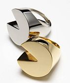 画像ギャラリー No.008のサムネイル画像 / ファッションブランド「VAROSH」,「パックマン」とのコラボアイテムを販売