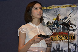画像ギャラリー No.020のサムネイル画像 / 加藤夏希さんが出演した「ウォー・イン・ザ・ノース:ロード・オブ・ザ・リング」発売記念イベントをレポート