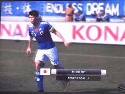 画像ギャラリー No.014のサムネイル画像 / 宮迫博之さんが日本代表の一員として大活躍!? 「ウイニングイレブン 2011」発売記念イベントレポート