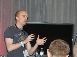 ꡼ No.025Υͥ / E3 2010ϿܤΡ֥ȥӥåץͥå2פˤϡץ쥤䡼ʤΥ٥֤ưǤ뿷Ǥ⡩