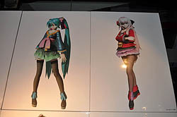 画像ギャラリー No.013のサムネイル画像 / 「今年のテーマはユーザーの意見を反映させていくこと」。豪華賞品が当たる抽選会も行われた「初音ミク Project DIVA Arcade」1周年記念イベントの模様をお届け