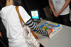 画像ギャラリー No.017のサムネイル画像 / 「今年のテーマはユーザーの意見を反映させていくこと」。豪華賞品が当たる抽選会も行われた「初音ミク Project DIVA Arcade」1周年記念イベントの模様をお届け