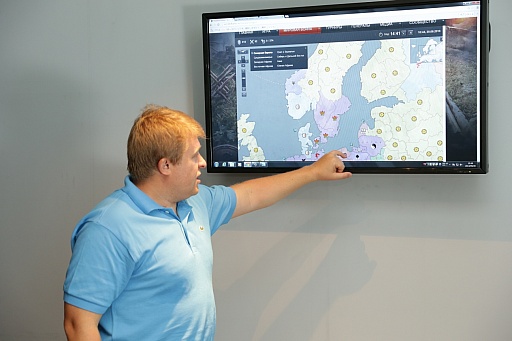 ꡼ No.011Υͥ / TGS 2013ϡWorld of TanksפǤˤȥ󥿡ƥξΩܻؤWargamingCEO󥿥ӥ塼