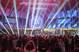 画像ギャラリー No.003のサムネイル画像 / 「World of Tanks」の世界大会「The Grand Finals 2016」熱戦に沸いた現地の模様をレポート。Wargaming.netの主要人物達が語る今後のe-Sports展望も