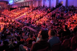 画像ギャラリー No.033のサムネイル画像 / 「World of Tanks」の世界大会「The Grand Finals 2016」熱戦に沸いた現地の模様をレポート。Wargaming.netの主要人物達が語る今後のe-Sports展望も