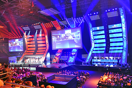 ���������꡼ No.003�Υ���ͥ������ / ��World of Tanks�פ���������The Grand Finals 2017�פη辡�郎�⥹����ǳ��š��ɥ�ޥ��å���Ÿ�������Ѥ�ꤷ�Ƥ���������θ���������줿���٥�Ȥ����ͤ��ݡ���