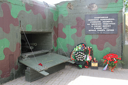 画像ギャラリー No.006のサムネイル画像 / 戦車やトーチカの内部なども見られるベラルーシの軍事博物館「スターリン・ライン ミュージアム」に行ってきた。戦車にしがみつく本気のタンクデサントを体験