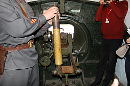 画像ギャラリー No.013のサムネイル画像 / 戦車やトーチカの内部なども見られるベラルーシの軍事博物館「スターリン・ライン ミュージアム」に行ってきた。戦車にしがみつく本気のタンクデサントを体験