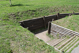 画像ギャラリー No.025のサムネイル画像 / 戦車やトーチカの内部なども見られるベラルーシの軍事博物館「スターリン・ライン ミュージアム」に行ってきた。戦車にしがみつく本気のタンクデサントを体験