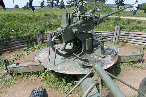 画像ギャラリー No.031のサムネイル画像 / 戦車やトーチカの内部なども見られるベラルーシの軍事博物館「スターリン・ライン ミュージアム」に行ってきた。戦車にしがみつく本気のタンクデサントを体験