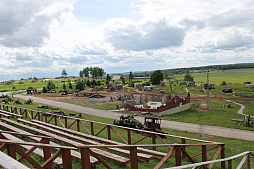 画像ギャラリー No.045のサムネイル画像 / 戦車やトーチカの内部なども見られるベラルーシの軍事博物館「スターリン・ライン ミュージアム」に行ってきた。戦車にしがみつく本気のタンクデサントを体験