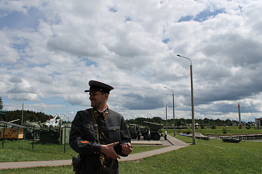 画像ギャラリー No.047のサムネイル画像 / 戦車やトーチカの内部なども見られるベラルーシの軍事博物館「スターリン・ライン ミュージアム」に行ってきた。戦車にしがみつく本気のタンクデサントを体験