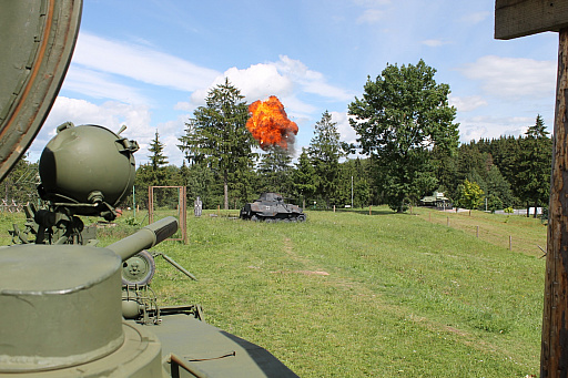 画像ギャラリー No.055のサムネイル画像 / 戦車やトーチカの内部なども見られるベラルーシの軍事博物館「スターリン・ライン ミュージアム」に行ってきた。戦車にしがみつく本気のタンクデサントを体験