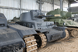 画像ギャラリー No.061のサムネイル画像 / 戦車やトーチカの内部なども見られるベラルーシの軍事博物館「スターリン・ライン ミュージアム」に行ってきた。戦車にしがみつく本気のタンクデサントを体験