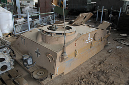 画像ギャラリー No.079のサムネイル画像 / 戦車やトーチカの内部なども見られるベラルーシの軍事博物館「スターリン・ライン ミュージアム」に行ってきた。戦車にしがみつく本気のタンクデサントを体験