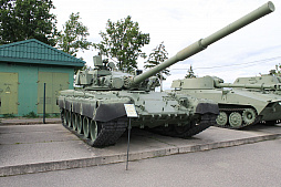 画像ギャラリー No.094のサムネイル画像 / 戦車やトーチカの内部なども見られるベラルーシの軍事博物館「スターリン・ライン ミュージアム」に行ってきた。戦車にしがみつく本気のタンクデサントを体験